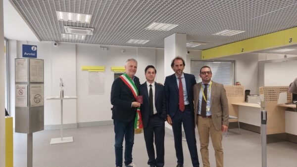 Inaugurato a Salemi il primo sportello postale della Sicilia per il rilascio passaporti