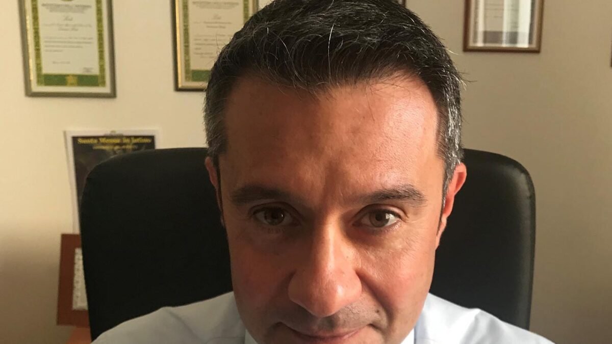 cuciti questore monza