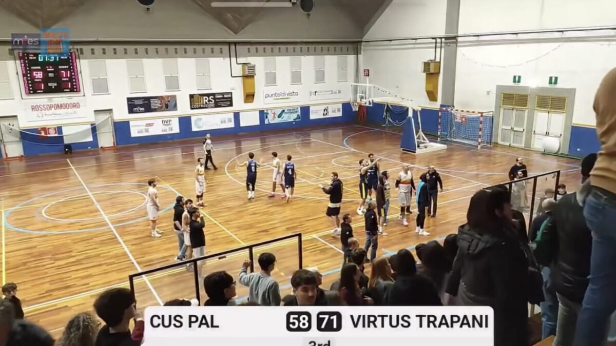 Partita di basket tra Cus Palermo e Virtus Trapani