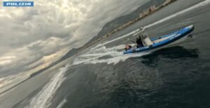 polizia in mare